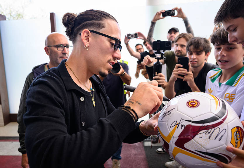 Рома оформила переход защитника Ливерпуля