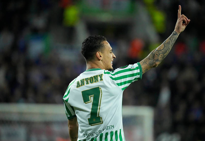 МЮ продал Антони вчетверо дешевле трансфера бразильца