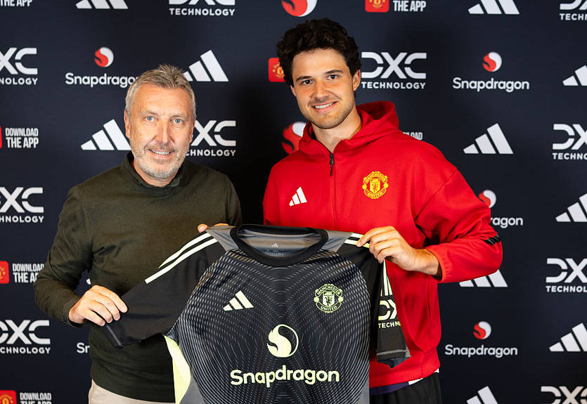 Манчестер Юнайтед набридли Онана і Байїндир? Клуб підписав нового голкіпера