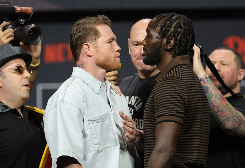 Тайсон озвучил упрек Кроуфорду за бой против Альвареса Тайсон озвучил упрек Кроуфорду за бой против Альвареса