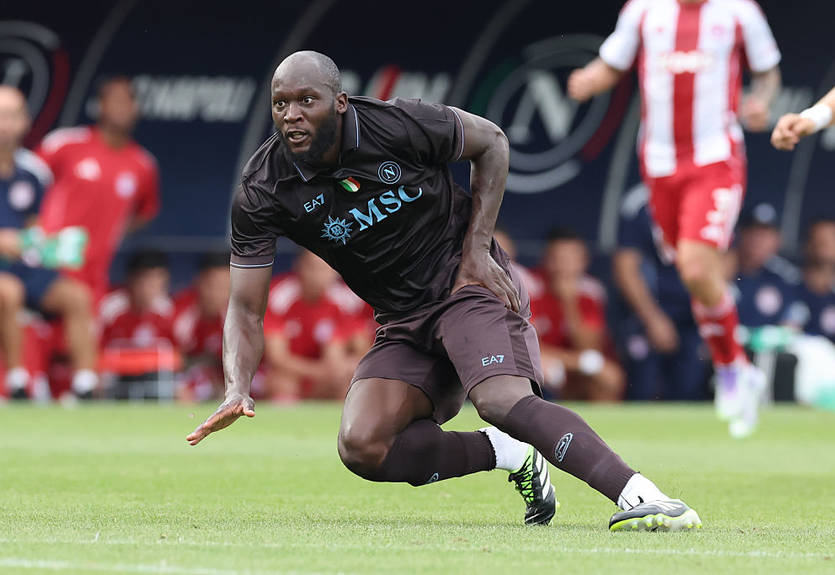 Звезда Наполи вернется на поле не раньше декабря