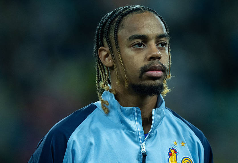 ПСЖ готовит новый контракт для талантливого вингера