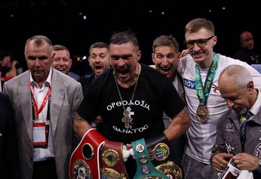 Представник Усика оцінив рішення WBO про відтермінування бою та розповів про його травму
