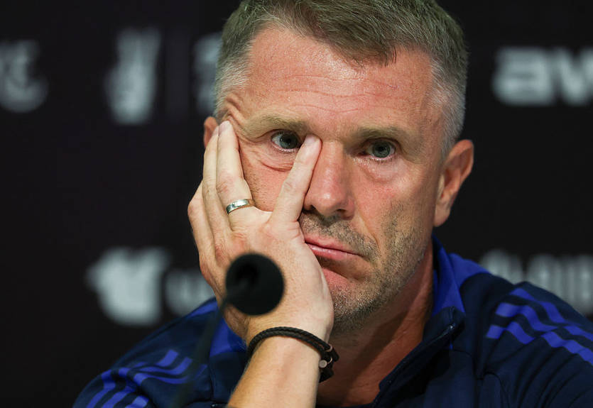 Ребров закрыл комментарии в соцсети после призывов уйти в отставку