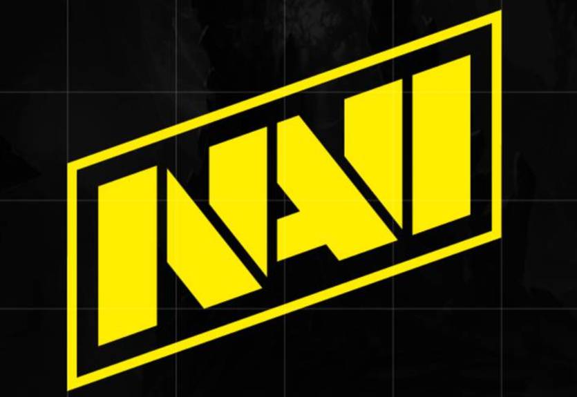 NaVi потролили самі себе фотографією нового iPhone NaVi потролили самі себе фотографією нового iPhone