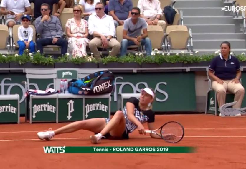 Смешные моменты, падения и космические удары в обзоре Ролан Гаррос