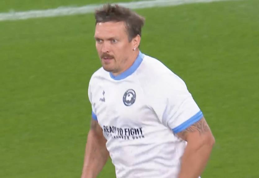 Усик прокомментировал возможный дебют за Полесье