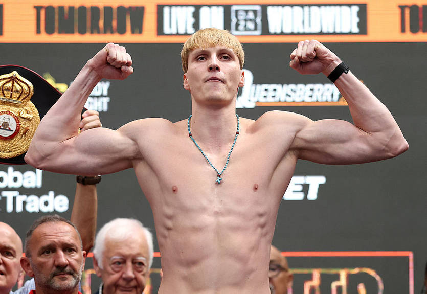 Лапин снялся с боя против Джонса