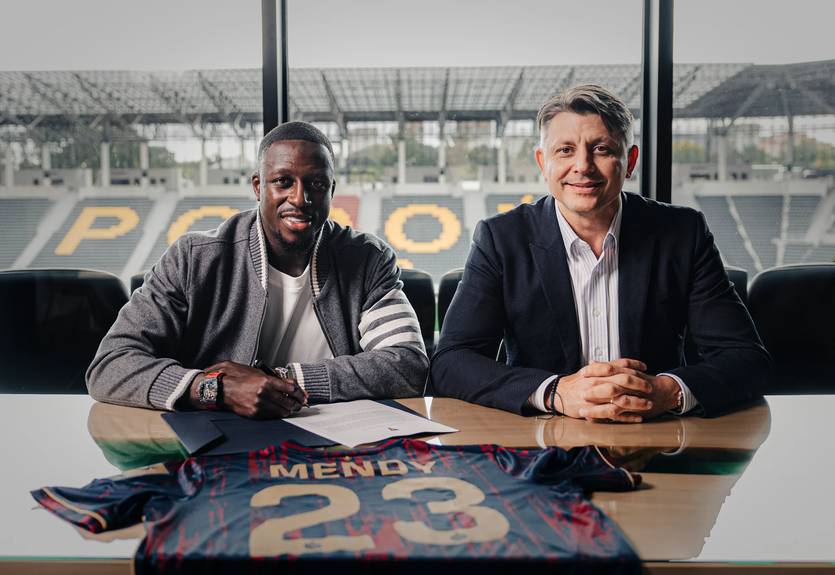 Екс-захисник Манчестер Сіті продовжить кар'єру в Польщі