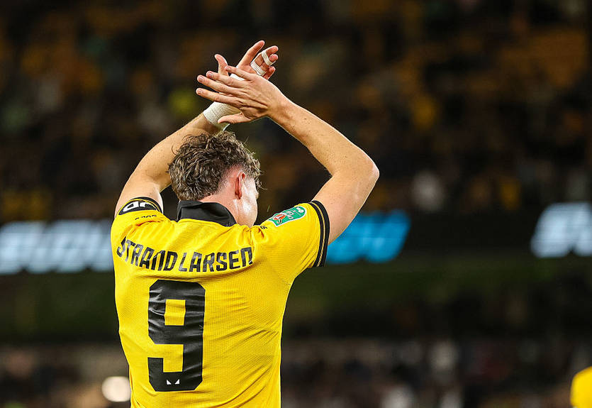 Англійський клуб підписав новий контракт із форвардом, якого зумів утримати влітку