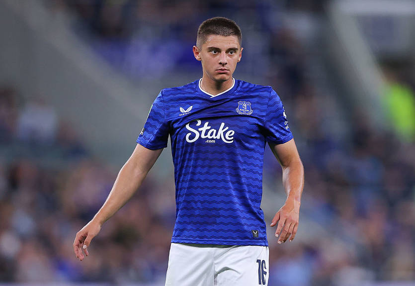 Миколенко сыграет с первых минут в дерби с Ливерпулем