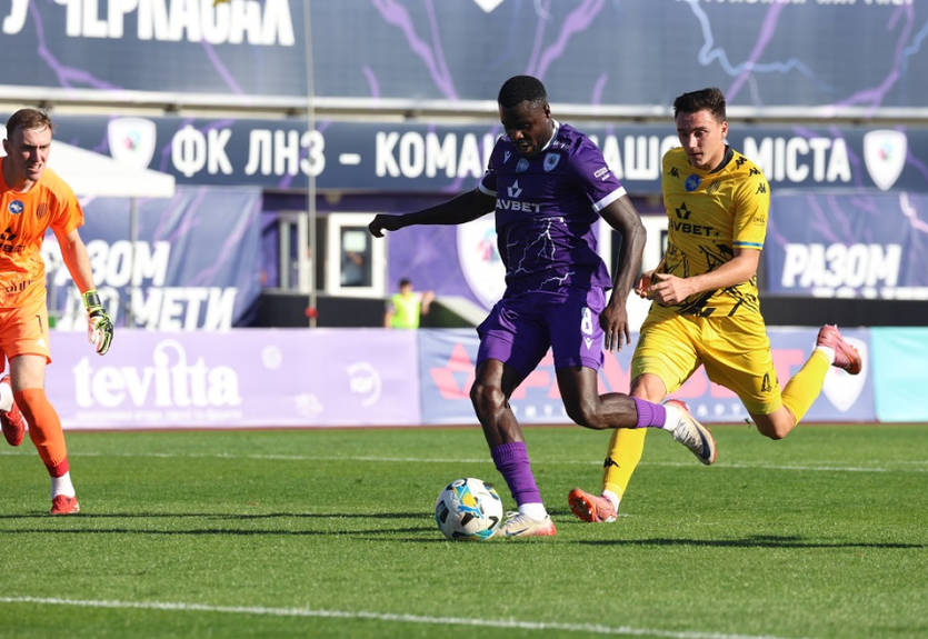 ЛНЗ здобув мінімальну перемогу над Рухом ЛНЗ здобув мінімальну перемогу над Рухом