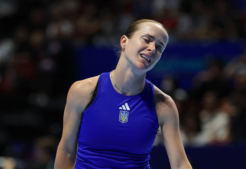 Светолина снялась с турнира в Пекине