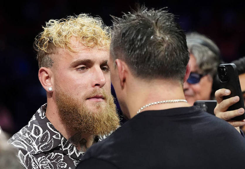 "Чекатиму в клітці": Усик відреагував на бажання Пола влаштувати бій