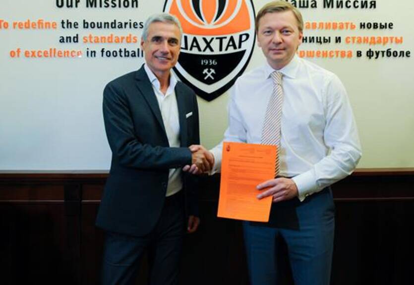 Шахтер представил нового главного тренера Шахтер представил нового главного тренера
