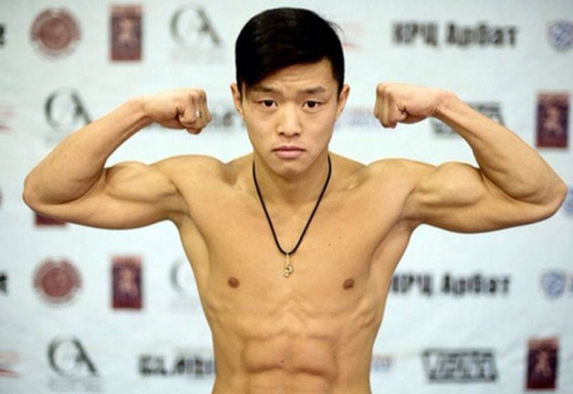 Украинский боксер проведет титульный бой с обладателем пояса WBO