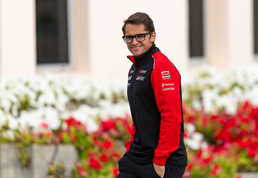 Внук двукратного чемпиона мира присоединился к Кадиллак