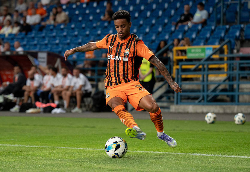 Бразильский вингер Шахтера возобновил тренировки в общей группе