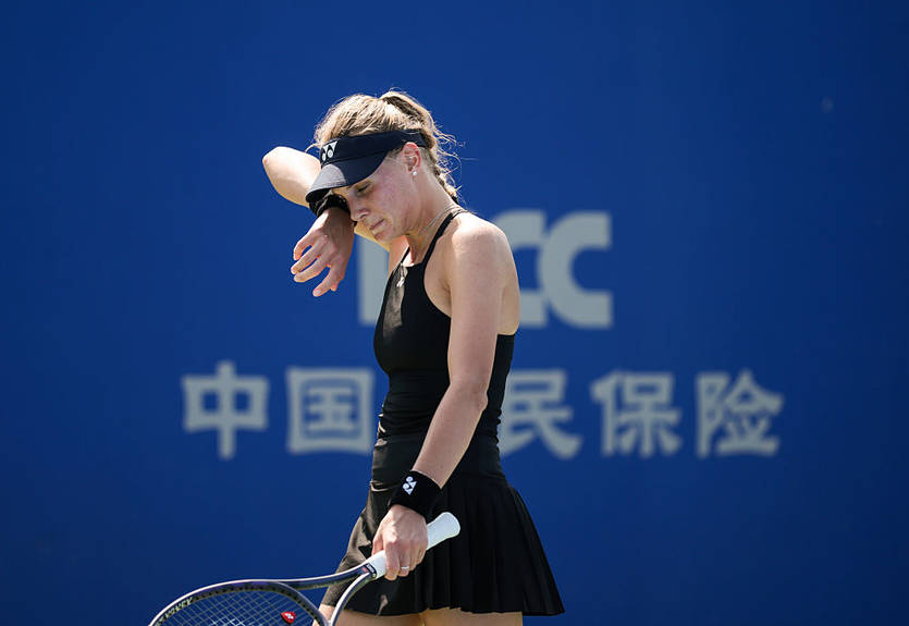 Ястремська не дограла матч на "тисячнику" в Ухані