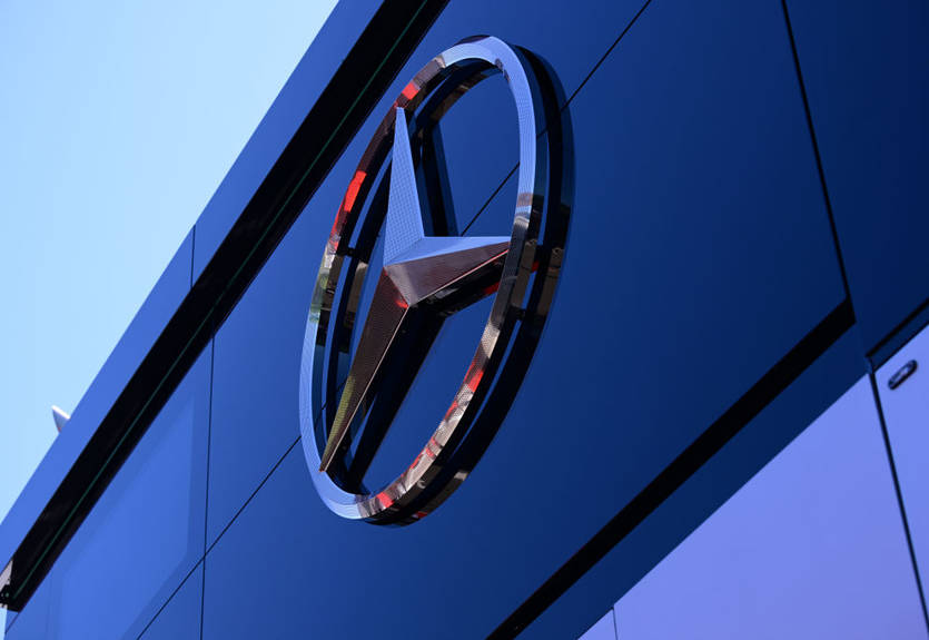 Мерседес объявил пилотов на сезон-2026