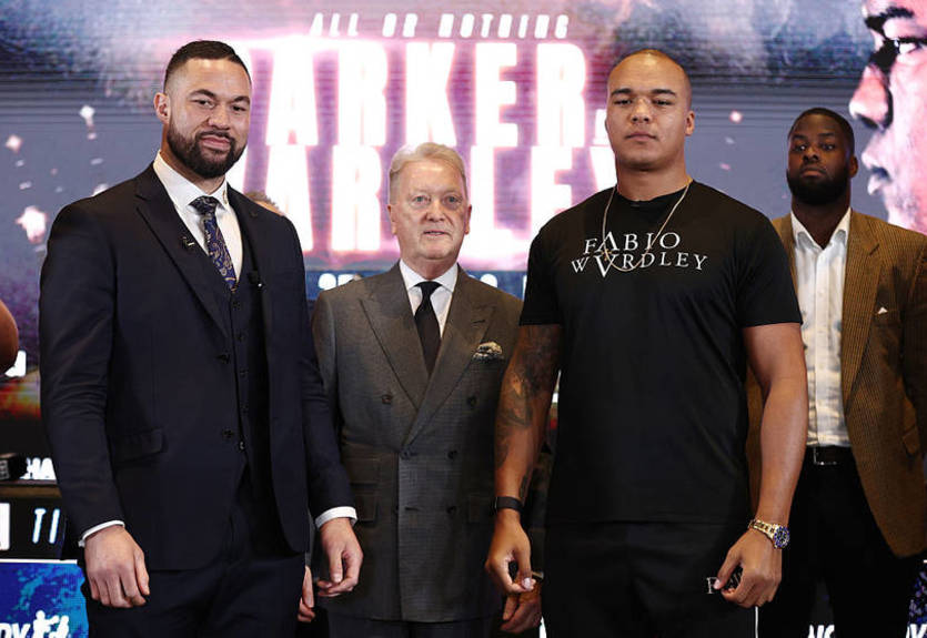 "Завершит нокаутом": Экс-чемпион сделал прогноз на бой Паркер - Уордли