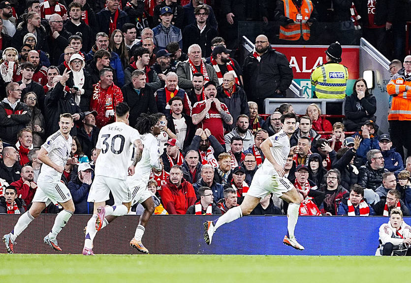 Манчестер Юнайтед сенсационно одолел Ливерпуль на Энфилде Манчестер Юнайтед сенсационно одолел Ливерпуль на Энфилде