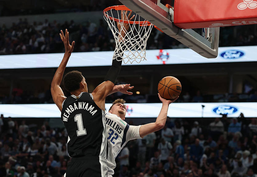 НБА: Вембаньяма знищив Флегга, Клівленд, Бостон і Детройт почали з поразок