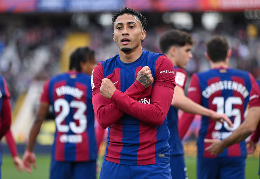 Вінгер Барселони повернувся до тренувань перед грою з Реалом