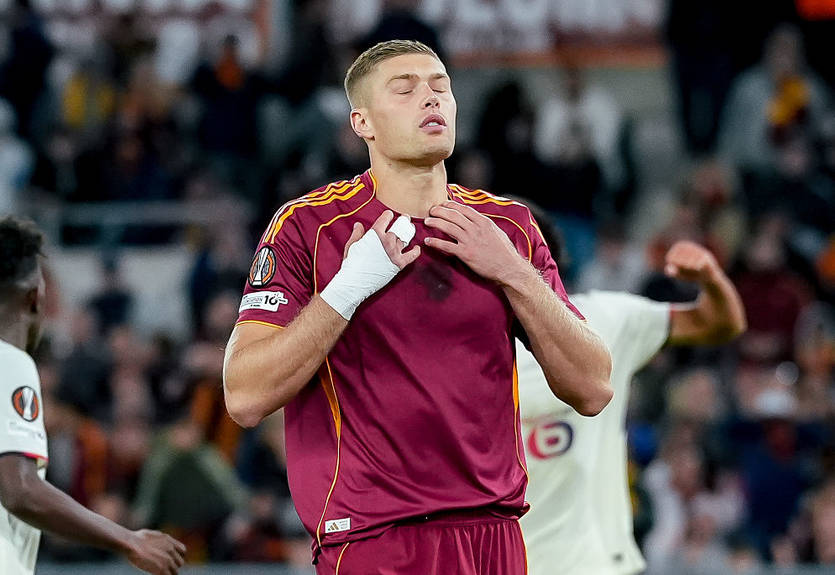 Довбик не проти залишити Рому в січні