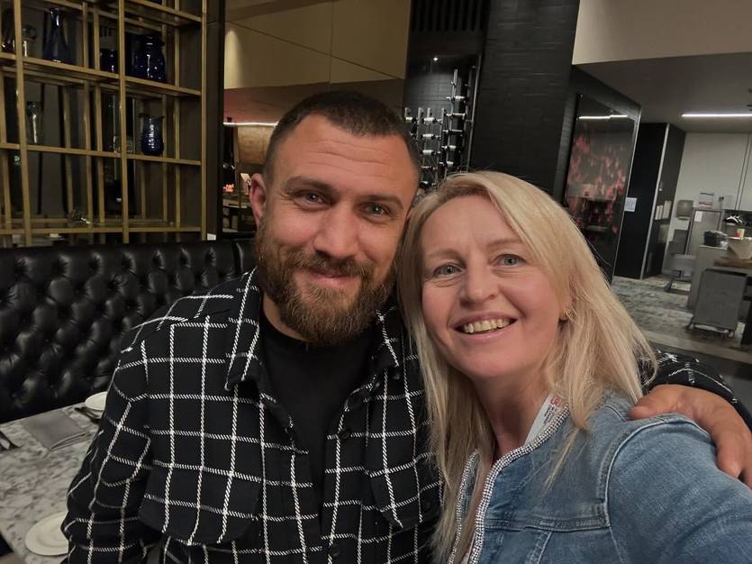 Ломаченко та Шатернікова