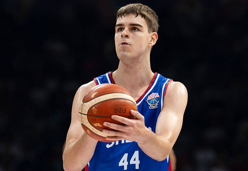 Уникальный чемпион НБА начал борьбу с раком яичек