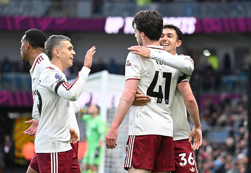 Арсенал уверенно обыграл Бернли Арсенал уверенно обыграл Бернли