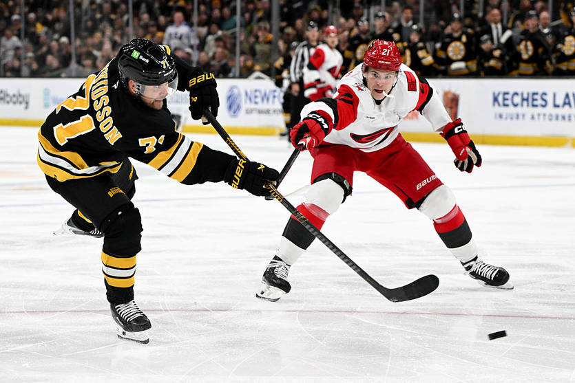 Бостон обыграл Каролину / Getty Images