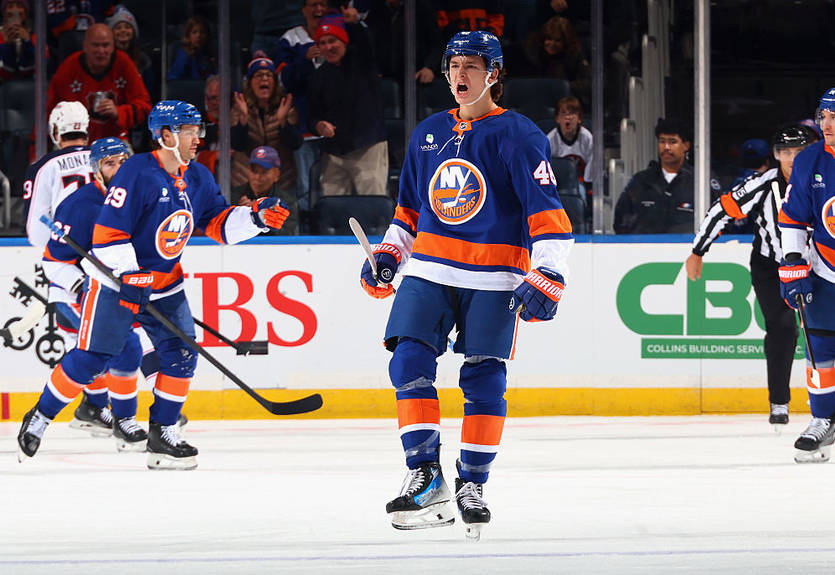 НХЛ: Айлендерс на последних минутах вырвали победу, а Анахайм уверенно обыграл Нью-Джерси