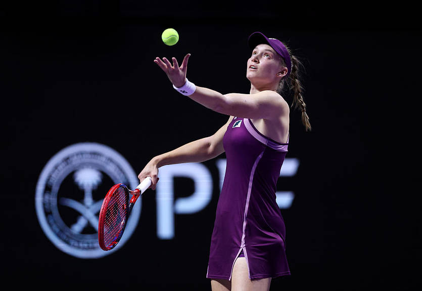 Швьонтек розгромно поступилася Рибакіній у групі WTA Finals
