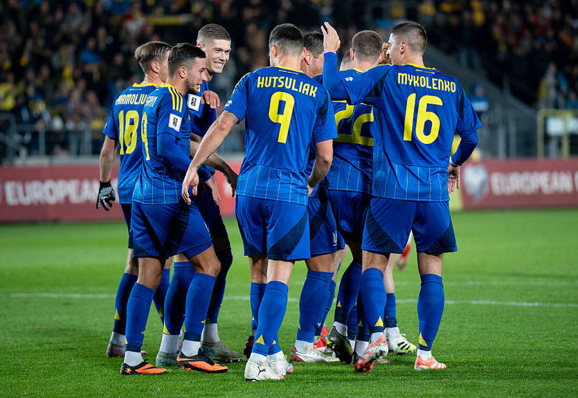 УЕФА запретил слоган на новой форме сборной Украины