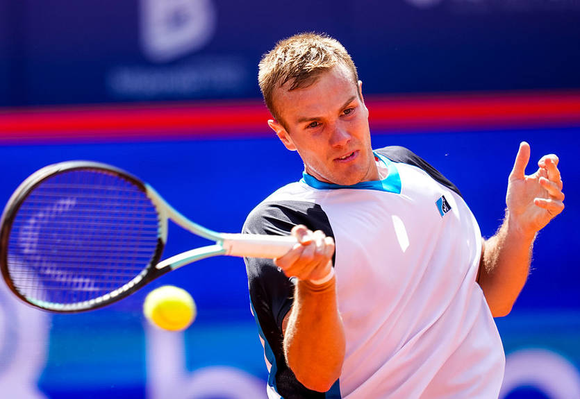 Сачко сенсационно одолел 13-ю ракетку мира и вышел в четвертьфинал турнира в Меце