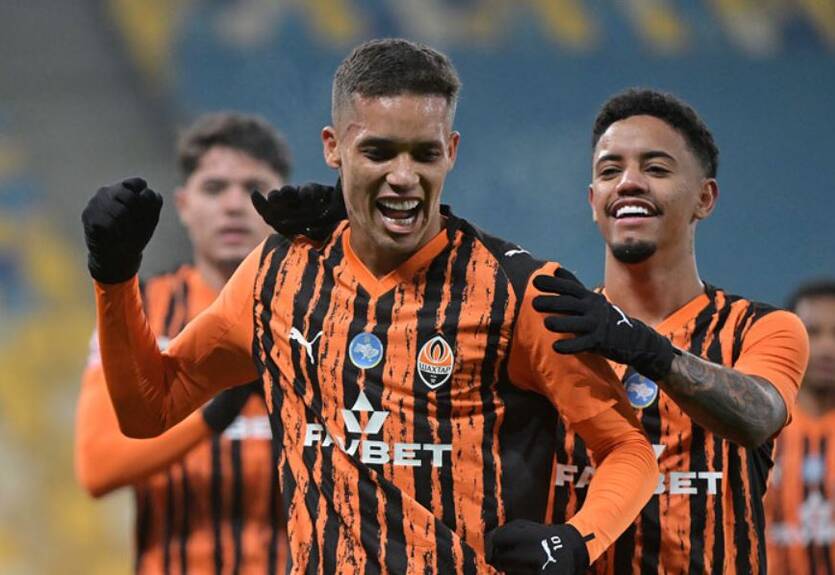 Шахтер уверенно сокрушил Полтаву