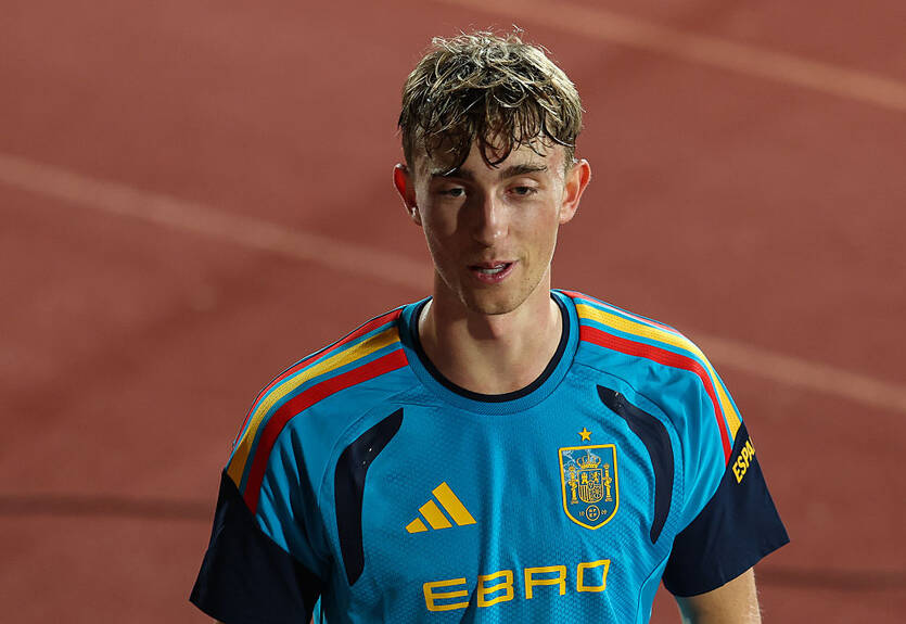 Центральный защитник Испании пропустит игру с Грузией