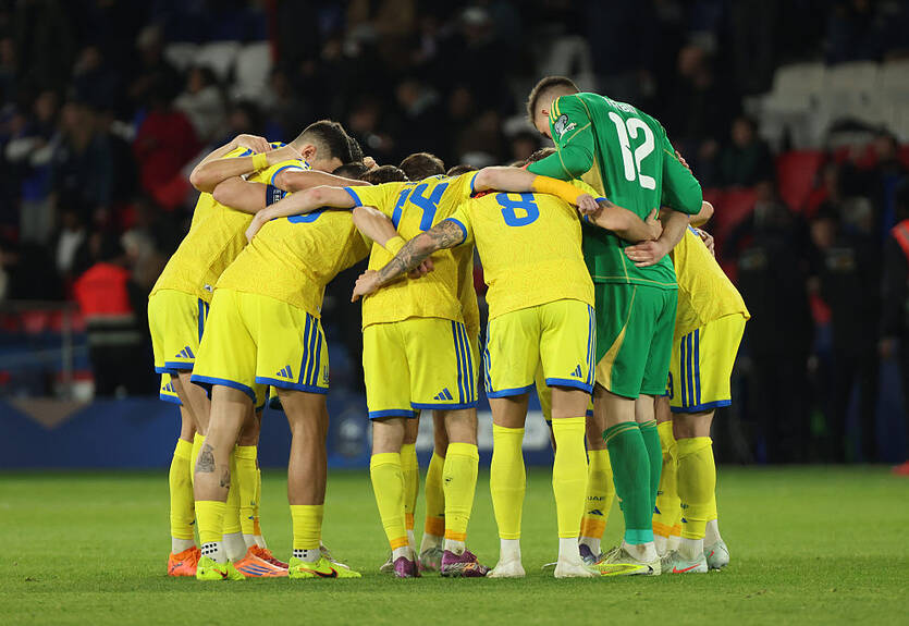 Минус один полузащитник: Украина огласила заявку на матч с Исландией