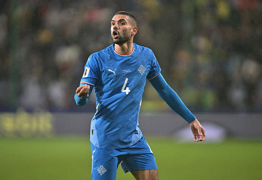 Захисник Ісландії пояснив, чому команда поступилася Україні у вирішальній грі