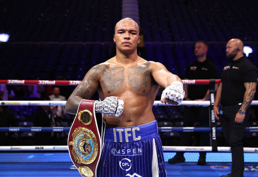 Уордли объявлен новым чемпионом WBO в супертяжелом весе