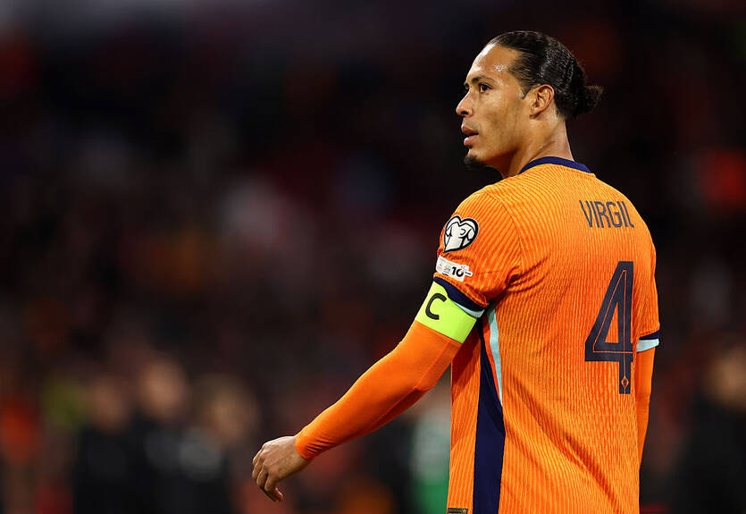Вирджил Ван Дейк побил рекорд де Бура в сборной Нидерландов