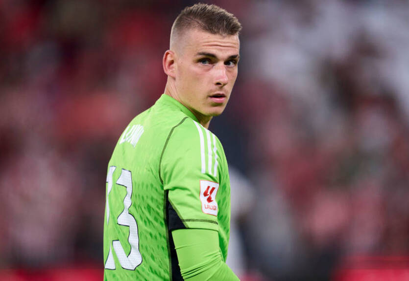 Лунин опроверг слухи о своем отказе играть за сборную Украины