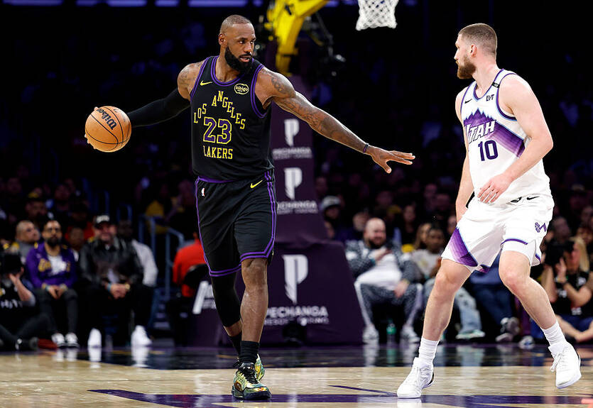 НБА: Юта з Михайлюком поступилася Лейкерс, Бостон переміг Бруклін