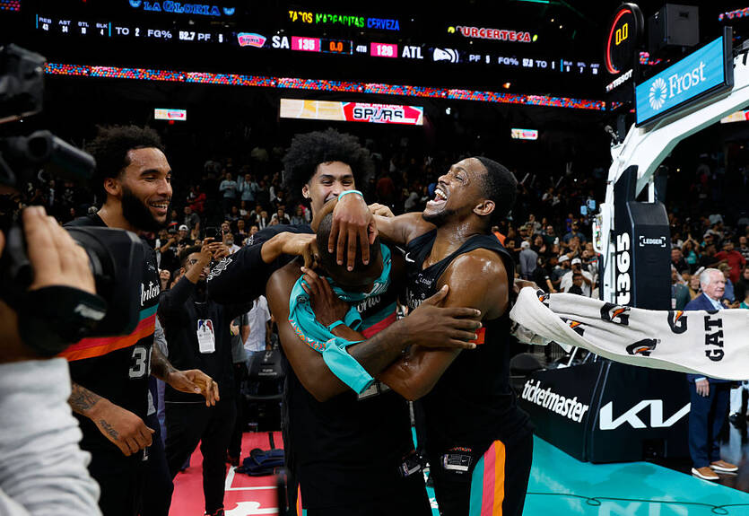 НБА: Сіксерс обіграли Бакс, Сан-Антоніо сильніший за Атланту