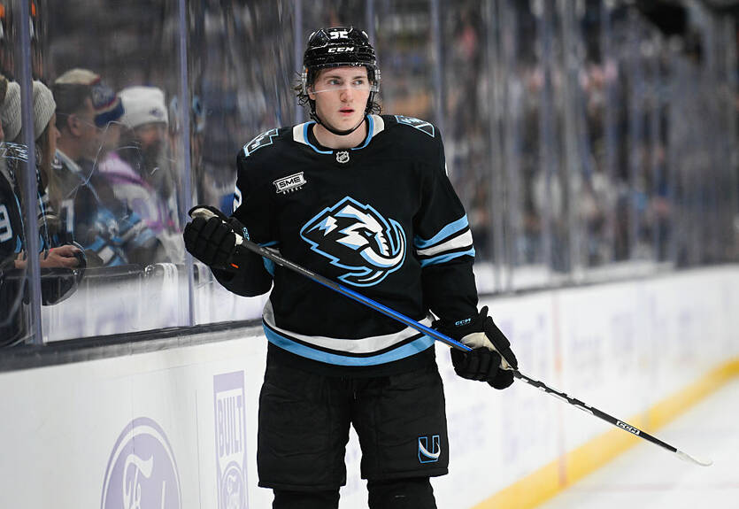 Звезда драфта НХЛ-2022 оформил первый покер в истории Юты Звезда драфта НХЛ-2022 оформил первый покер в истории Юты