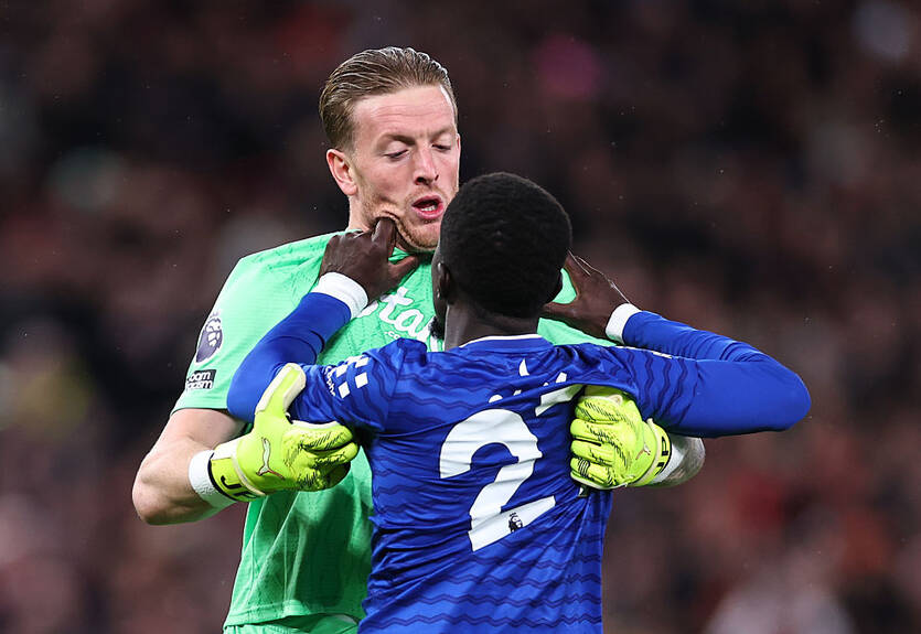 Хавбек Эвертона принес извинения за инцидент в матче с Манчестер Юнайтед Хавбек Эвертона принес извинения за инцидент в матче с Манчестер Юнайтед