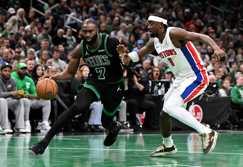 НБА: Бостон прервал 13-матчевую серию побед соперника, Оклахома и Финикс победили