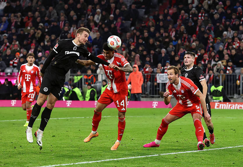 Бавария с трудом отыгралась против аутсайдера чемпионата